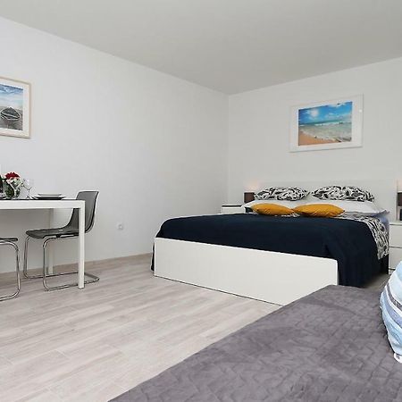 Modern Apartments Iva Макарска Екстериор снимка