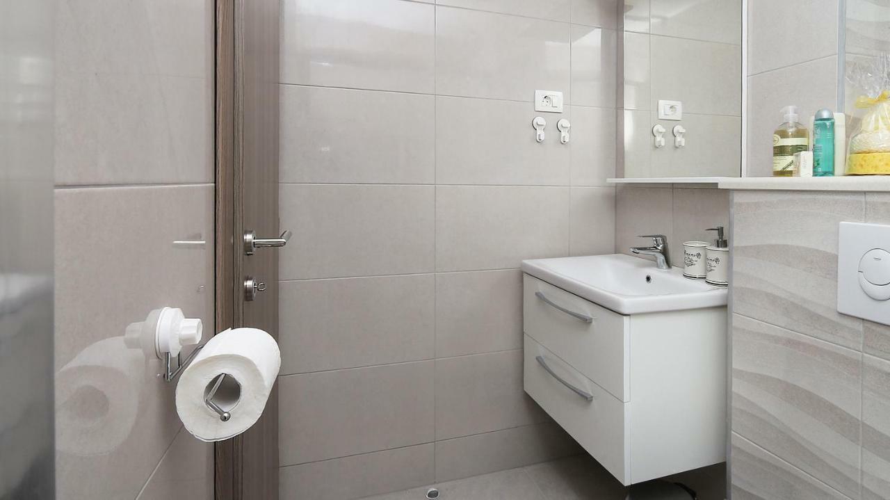Modern Apartments Iva Макарска Екстериор снимка