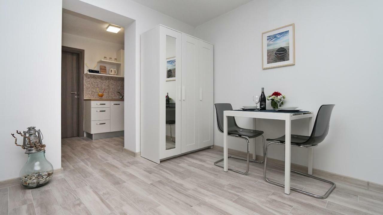 Modern Apartments Iva Макарска Екстериор снимка
