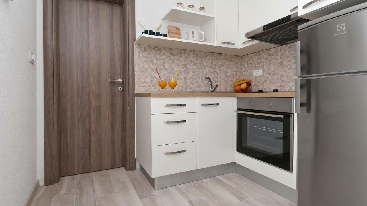 Modern Apartments Iva Макарска Екстериор снимка