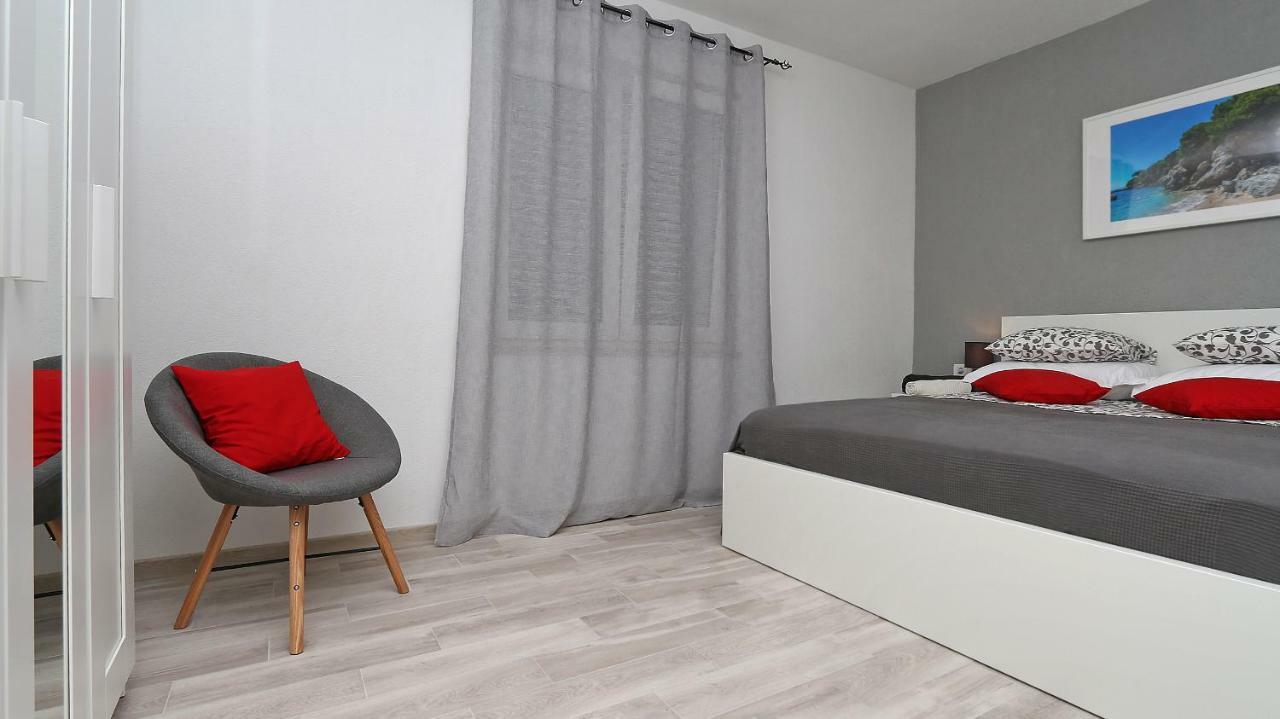 Modern Apartments Iva Макарска Екстериор снимка